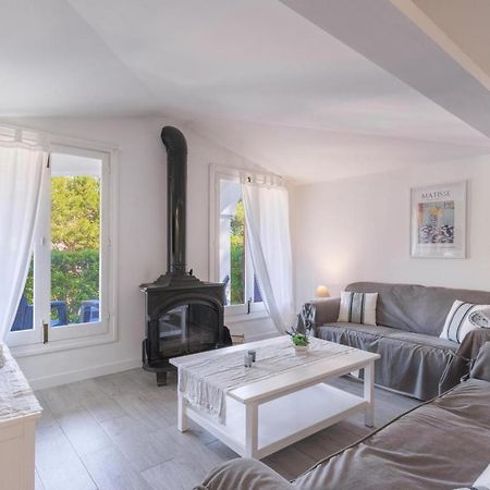 Gorgeous Renovated Cala Sant Vicenc Beach Villa Cala de Sant Vicenc المظهر الخارجي الصورة